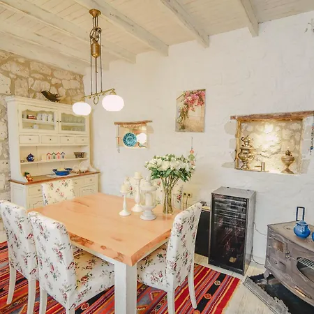 Yukari Sokak Vip Butik *