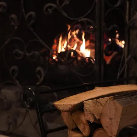 Yukari Sokak Vip Butik אלאקאטי