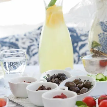 Hotel Yukari Sokak Vip Butik Alacati
