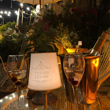 Yukari Sokak Vip Butik מלון