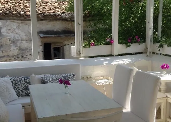 Hotel Yukari Sokak Vip Butik Alaçatı